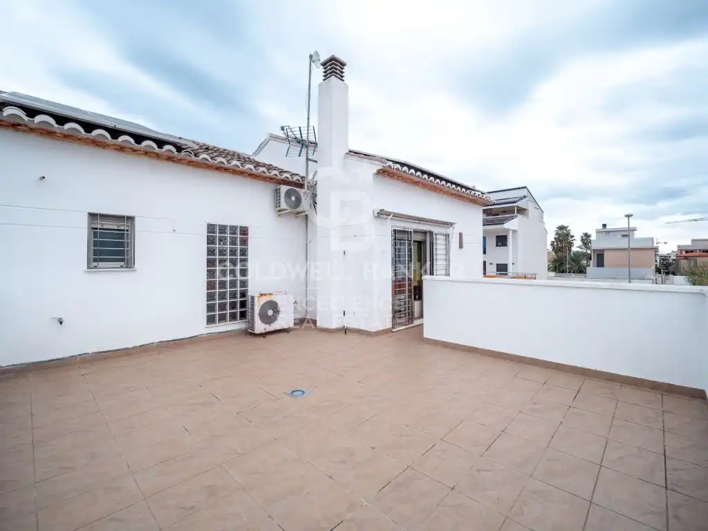 Terrace of Houses for sale in Oliva  with Air Conditioner, Terrace and Swimming Pool