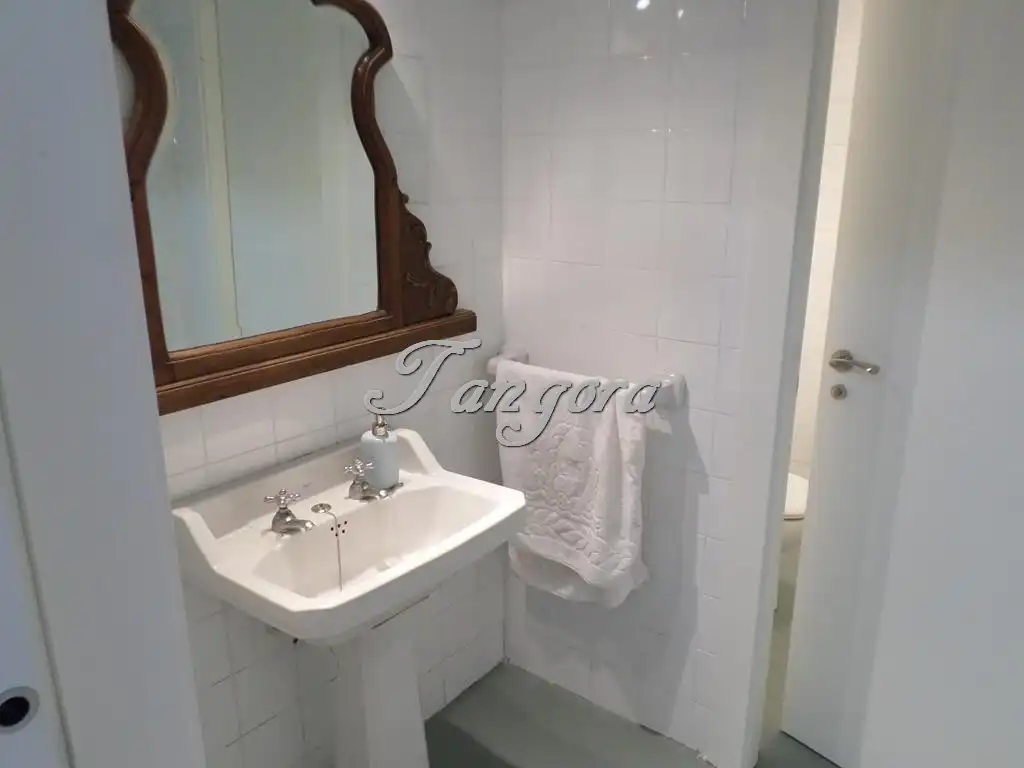 Badezimmer von Geschaftsraum zur Miete in Getxo 