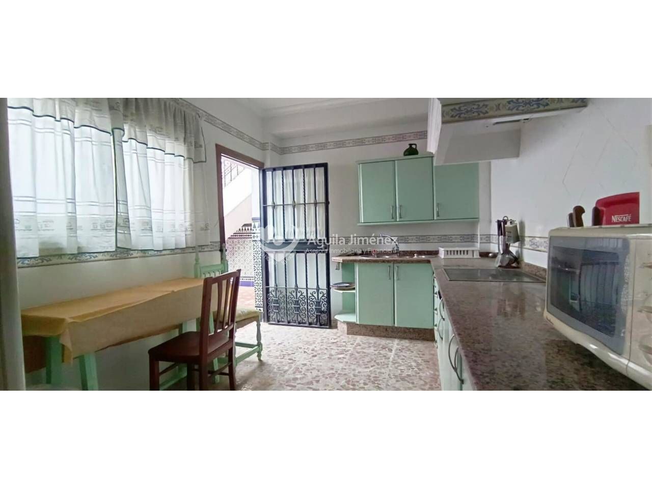 Cuina de Casa o xalet en venda en Alcalá de Guadaira amb Aire condicionat, Calefacció i Terrassa