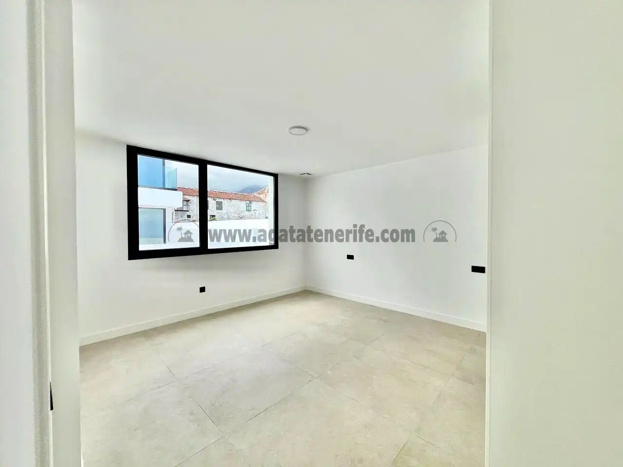 Exterior view of Houses for sale in Los Realejos  with Terrace, Swimming Pool and Balcony