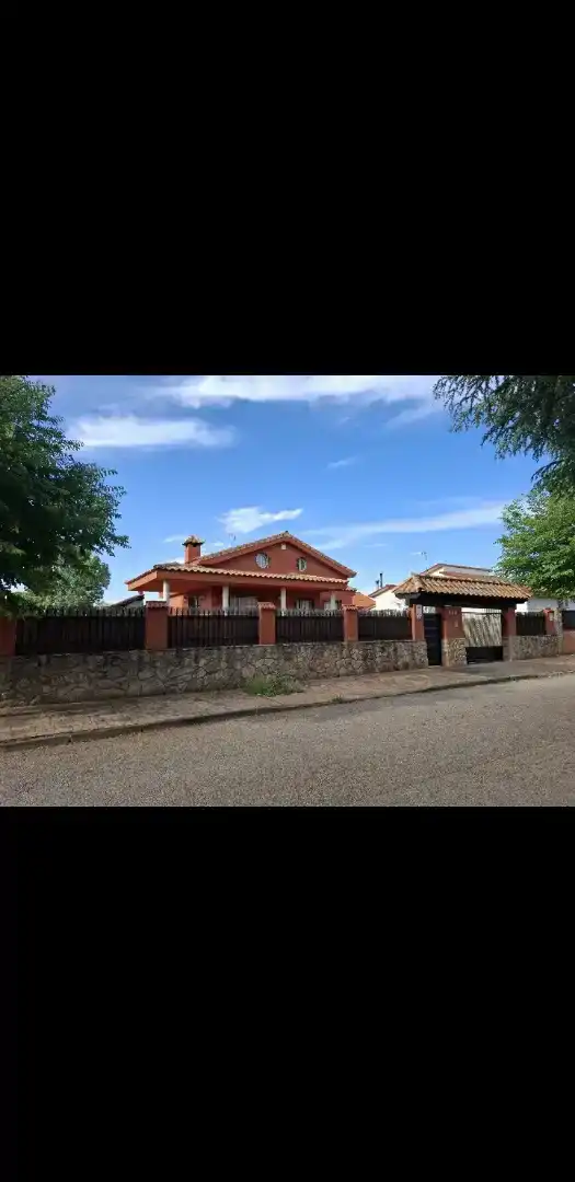 Vista exterior de Casa o xalet en venda en Torremocha de Jarama