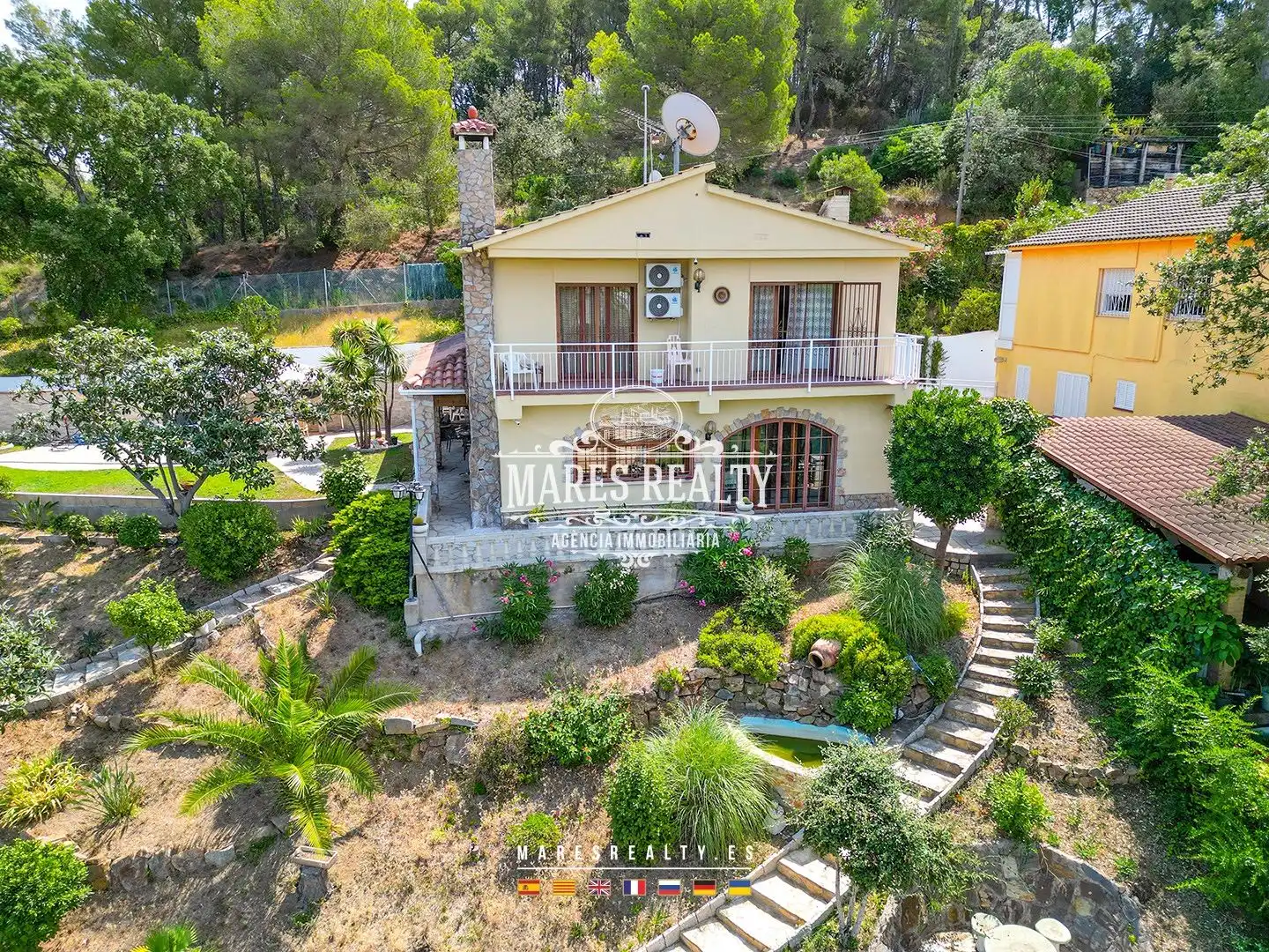 Außenansicht von Haus oder Chalet zum Verkauf in Lloret de Mar mit Klimaanlage, Heizung und Privatgarten