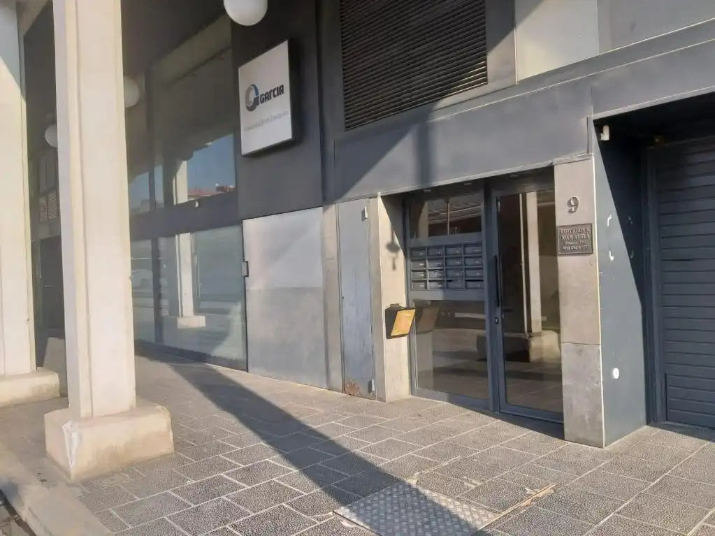 Local comercial en venta en Carrer de Joan Reglà 9, imagen 5