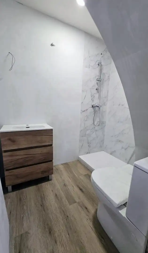 Bathroom of Study for sale in Barri Antic