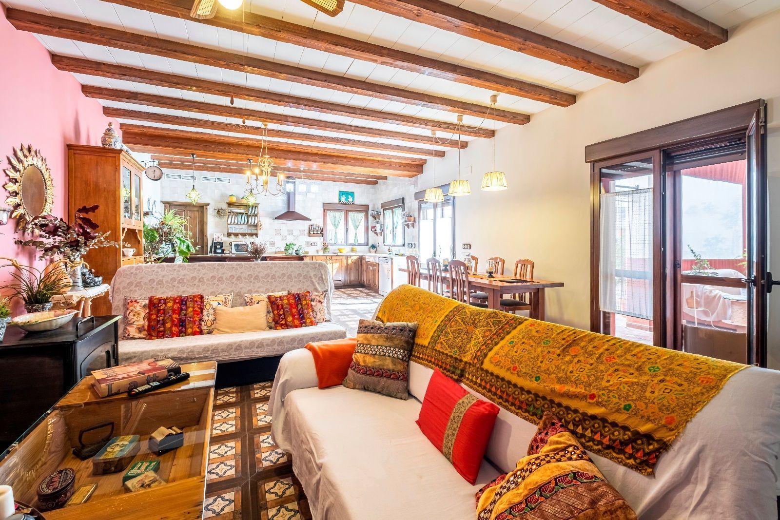 Sala d'estar de Casa o xalet en venda en El Pinós / Pinoso amb Calefacció, Terrassa i Traster