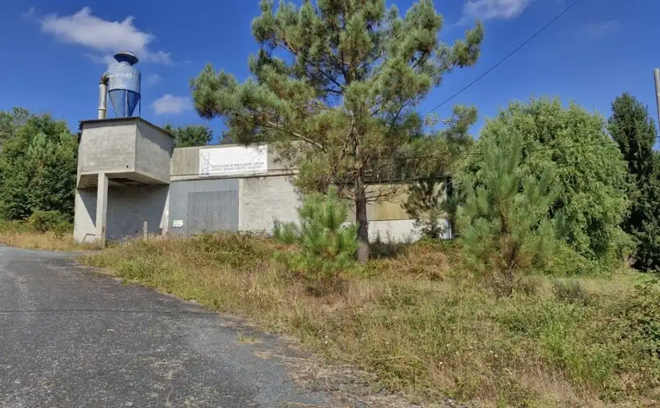 Nau industrial en venda a Lugar Bendaña