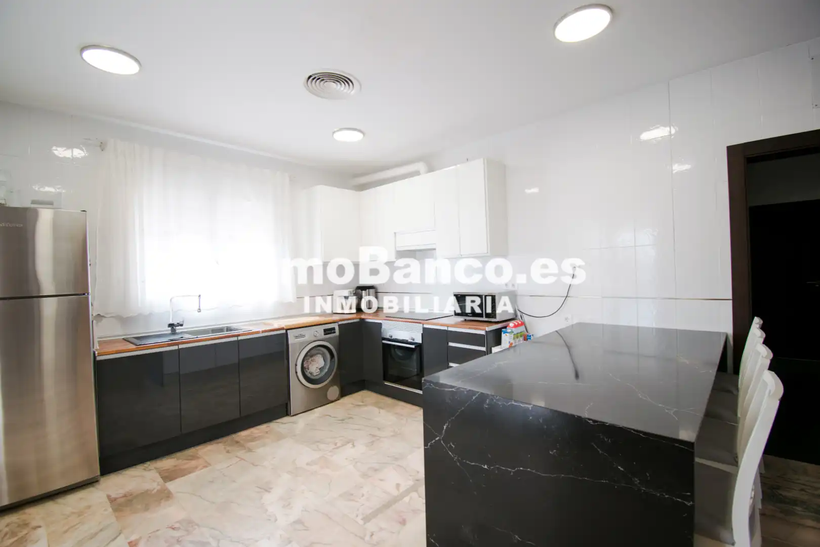 Cocina de Casa o chalet en venta en Chiva con Jardín privado, Parquet y Terraza