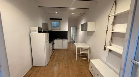 Photo 5 of Flat to rent in Carrer de Ruiz de Padrón, El Camp de l'Arpa del Clot,  Barcelona Capital