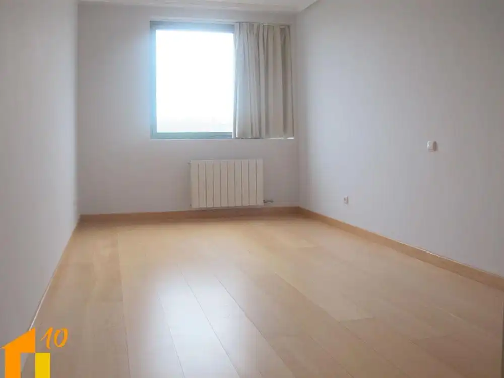 Habitación de Piso de alquiler en Burgos con Calefacción y Trastero