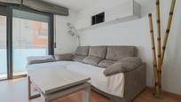 Sala d'estar de Pis en venda en L'Hospitalet de Llobregat amb Aire condicionat, Calefacció i Terrassa