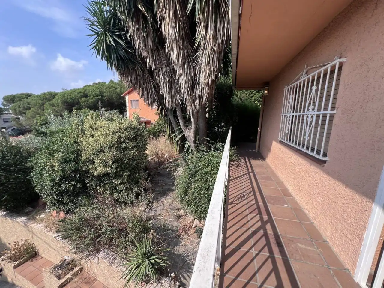 Vista exterior de Casa o xalet en venda en Vilanova del Vallès amb Jardí privat, Terrassa i Balcó