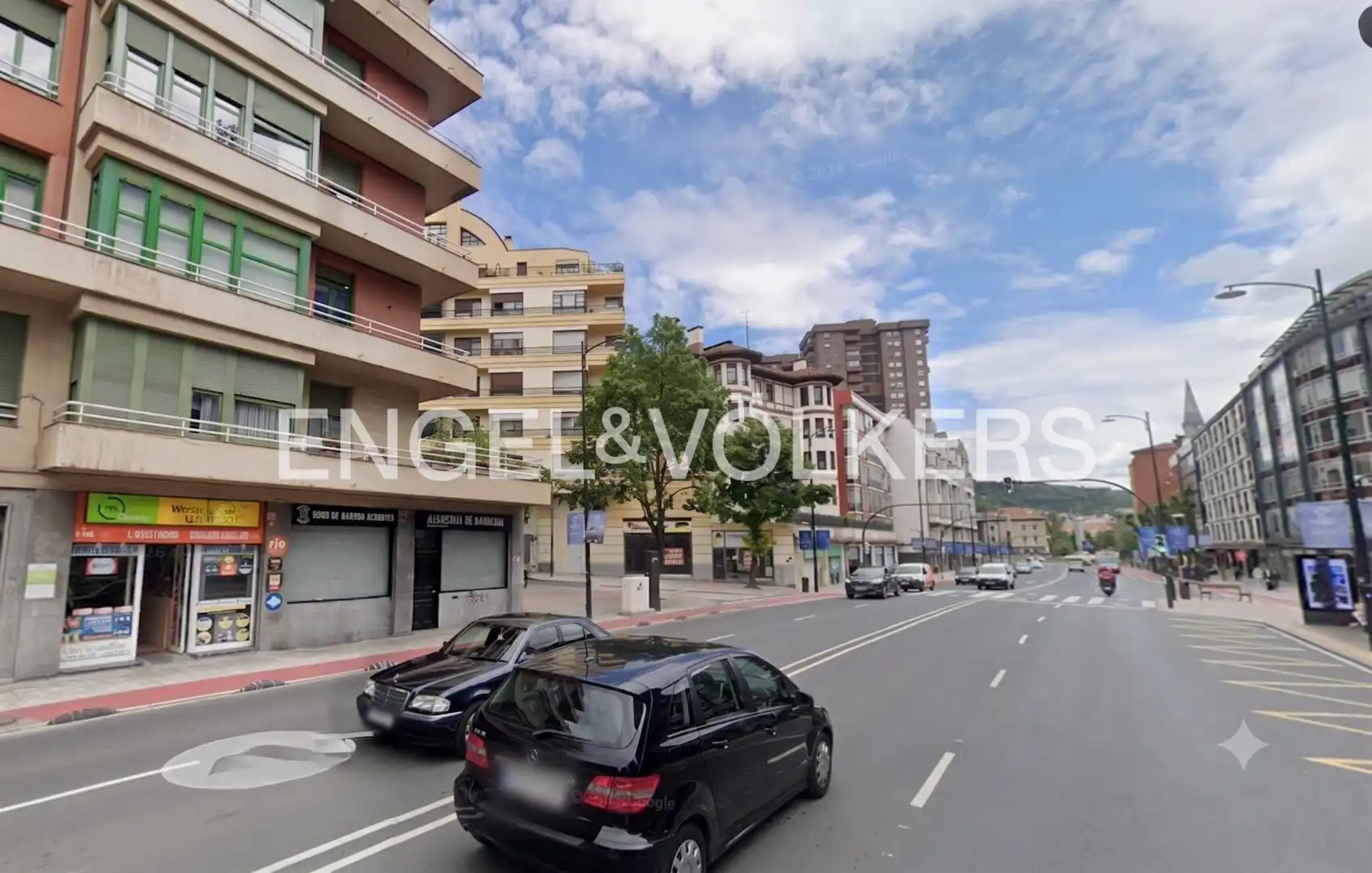 Vista exterior de Pis en venda en Bilbao  amb Calefacció, Parquet i Terrassa
