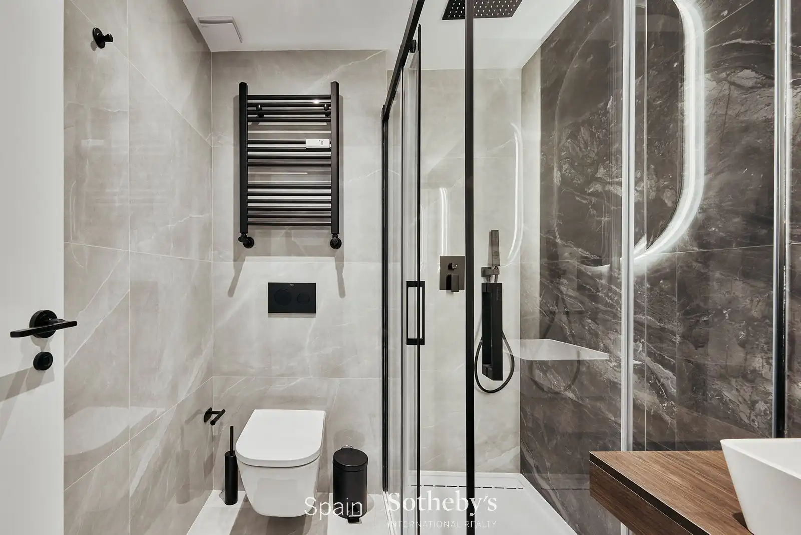 Bany de Apartament en venda en Madrid amb Aire condicionat, Calefacció i Terrassa