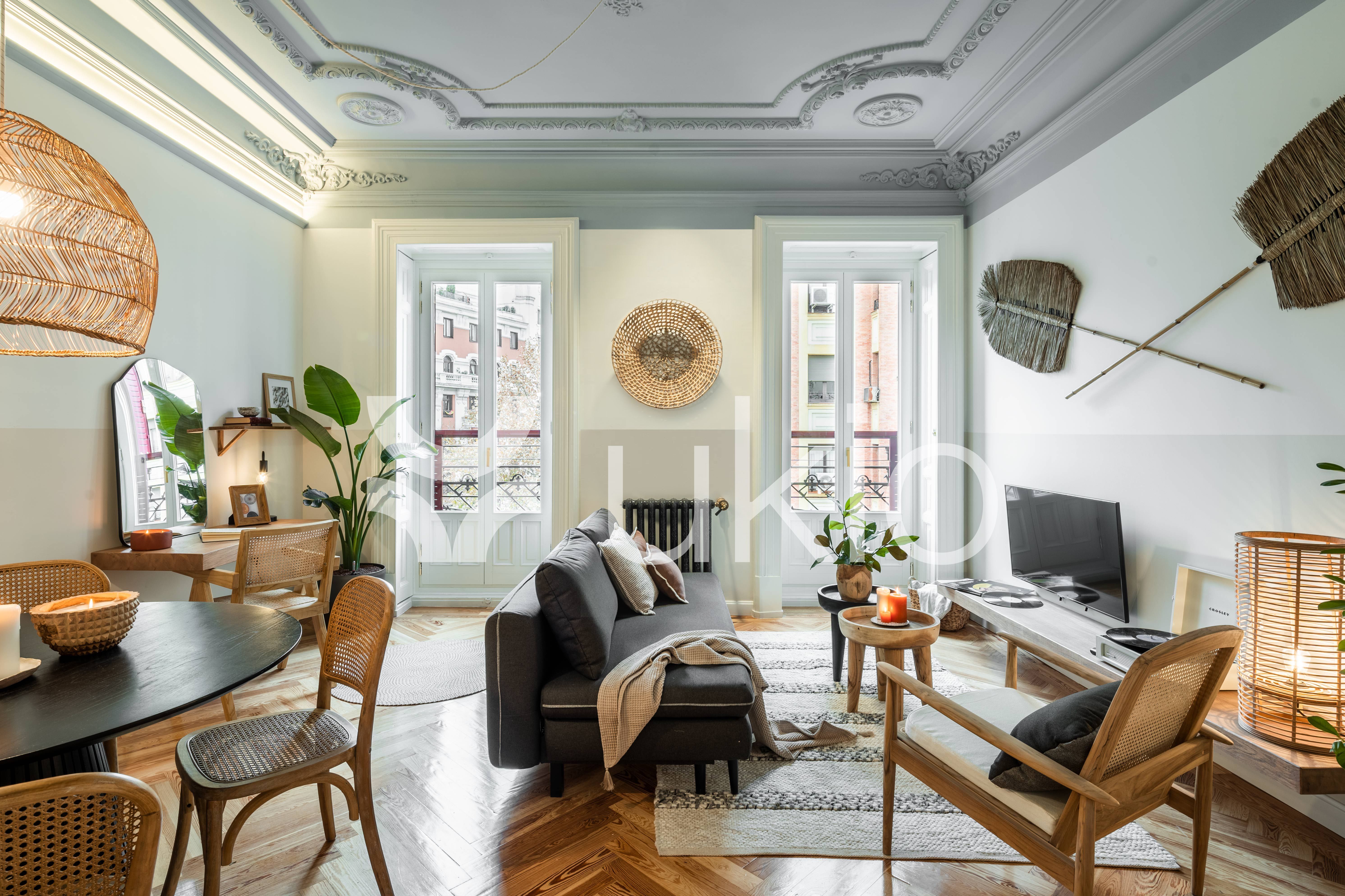 Wohnzimmer von Wohnungen zur Miete in  Madrid Capital mit Klimaanlage, Heizung und Möbliert