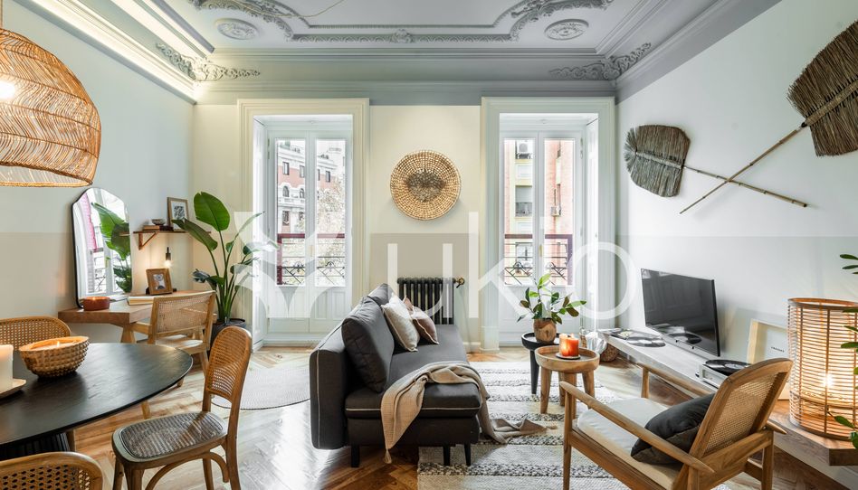 Apartamento de alquiler en Calle de Francisco de Rojas, Trafalgar - Imagen 3