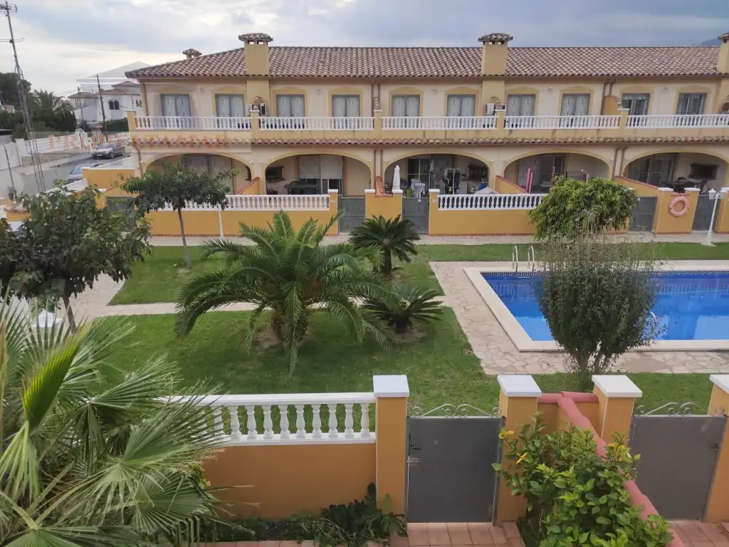 Maison mitoyenne à vendre à Avenida Valencia De