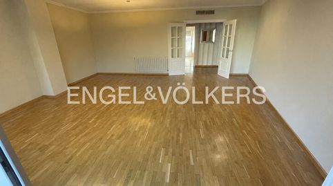 Foto 3 de Piso de alquiler en Mestalla, Valencia Capital