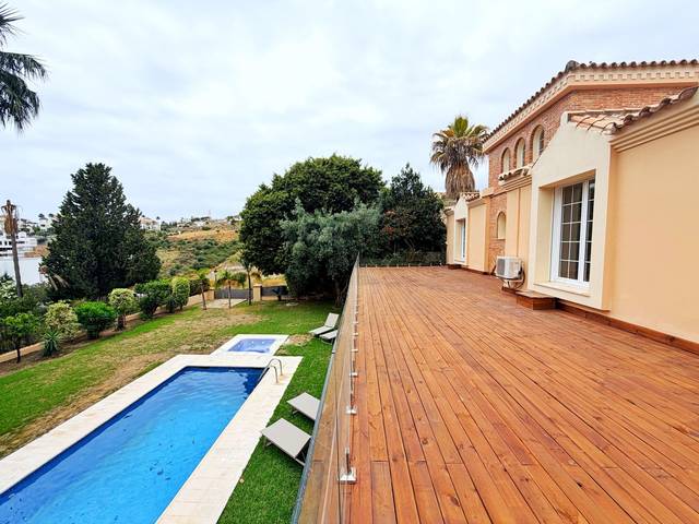 Casa-chalet en Alquiler en La Alquería