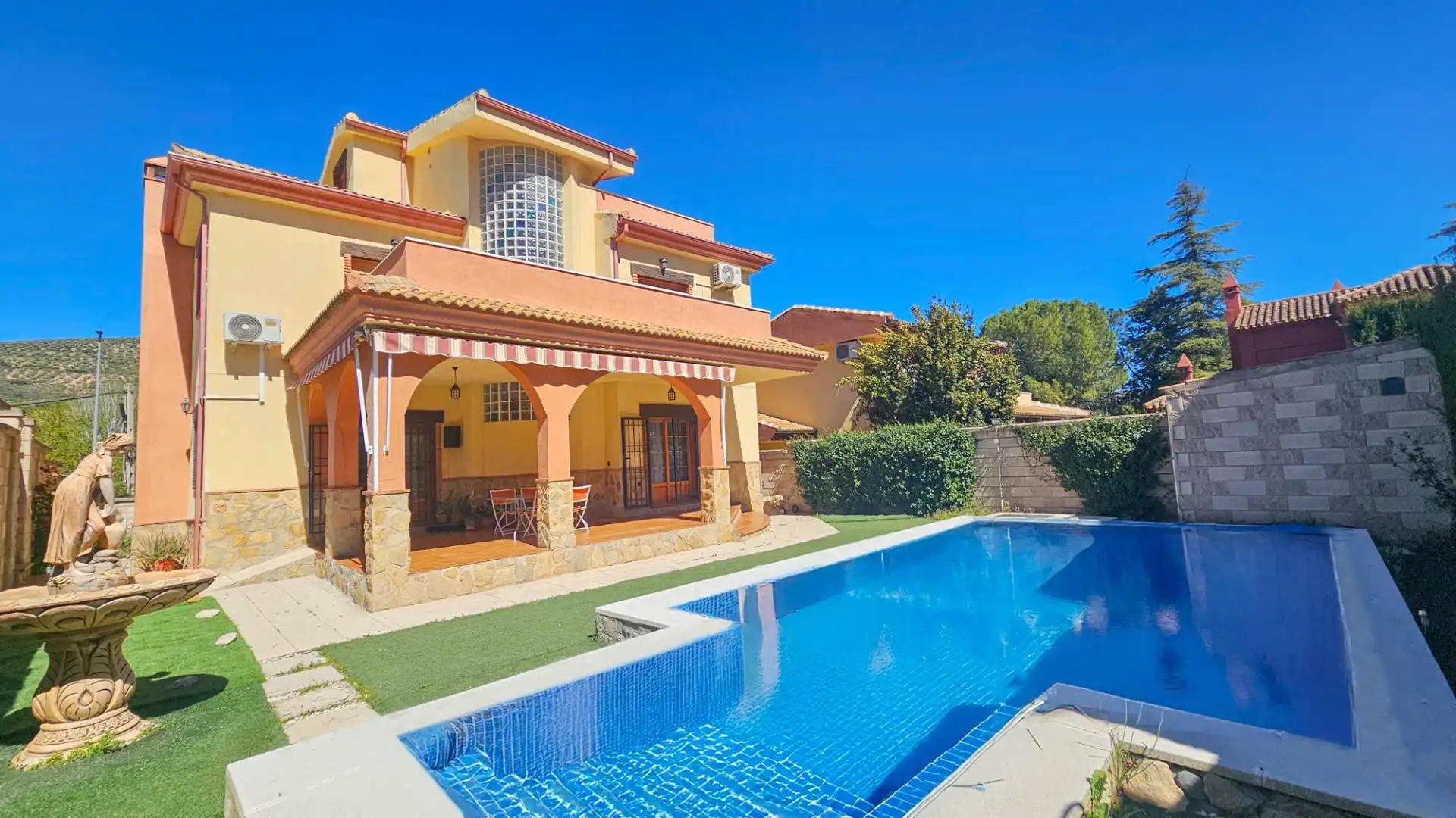 Casa o chalet en venta en Calle IV Centenario, Los Villares