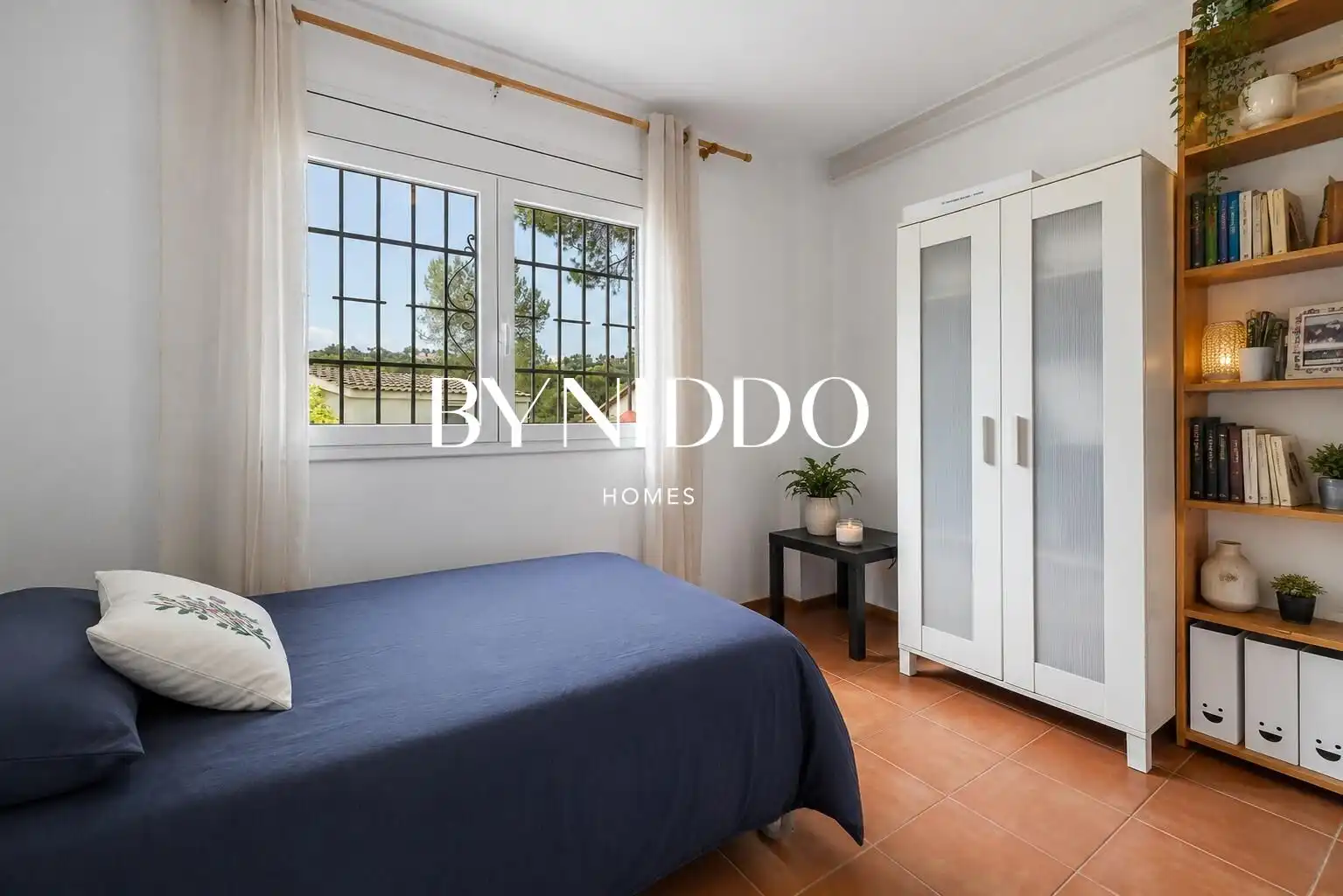 Dormitori de Casa o xalet en venda en Sant Cugat del Vallès amb Aire condicionat, Calefacció i Jardí privat