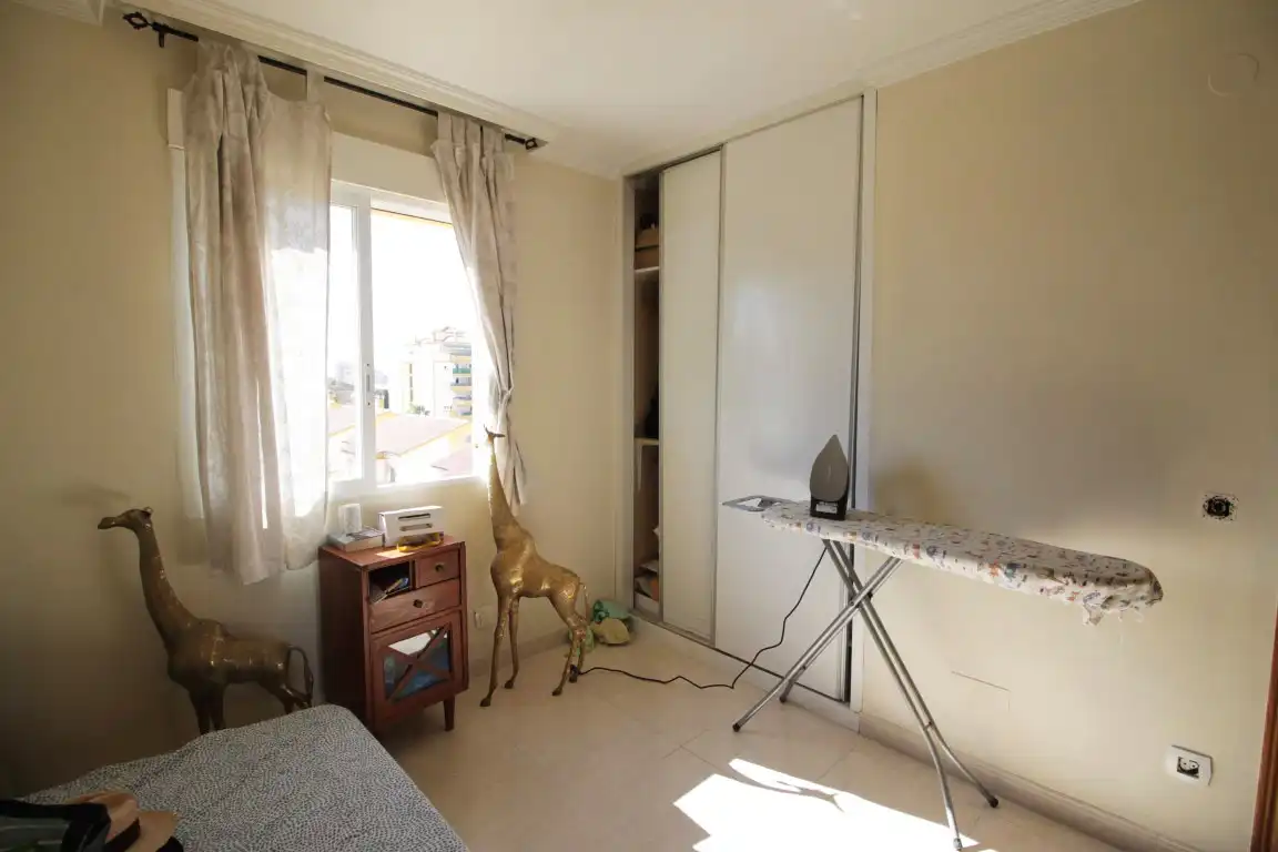 Habitación de Piso en venta en Vélez-Málaga con Terraza y Piscina comunitaria