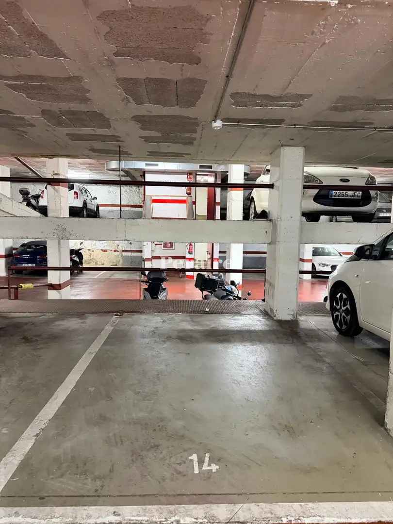 Parkplatz von Garage zur Miete in Barcelona