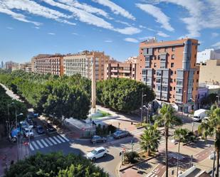 Vista exterior de Pis en venda en  Almería Capital amb Aire condicionat i Calefacció