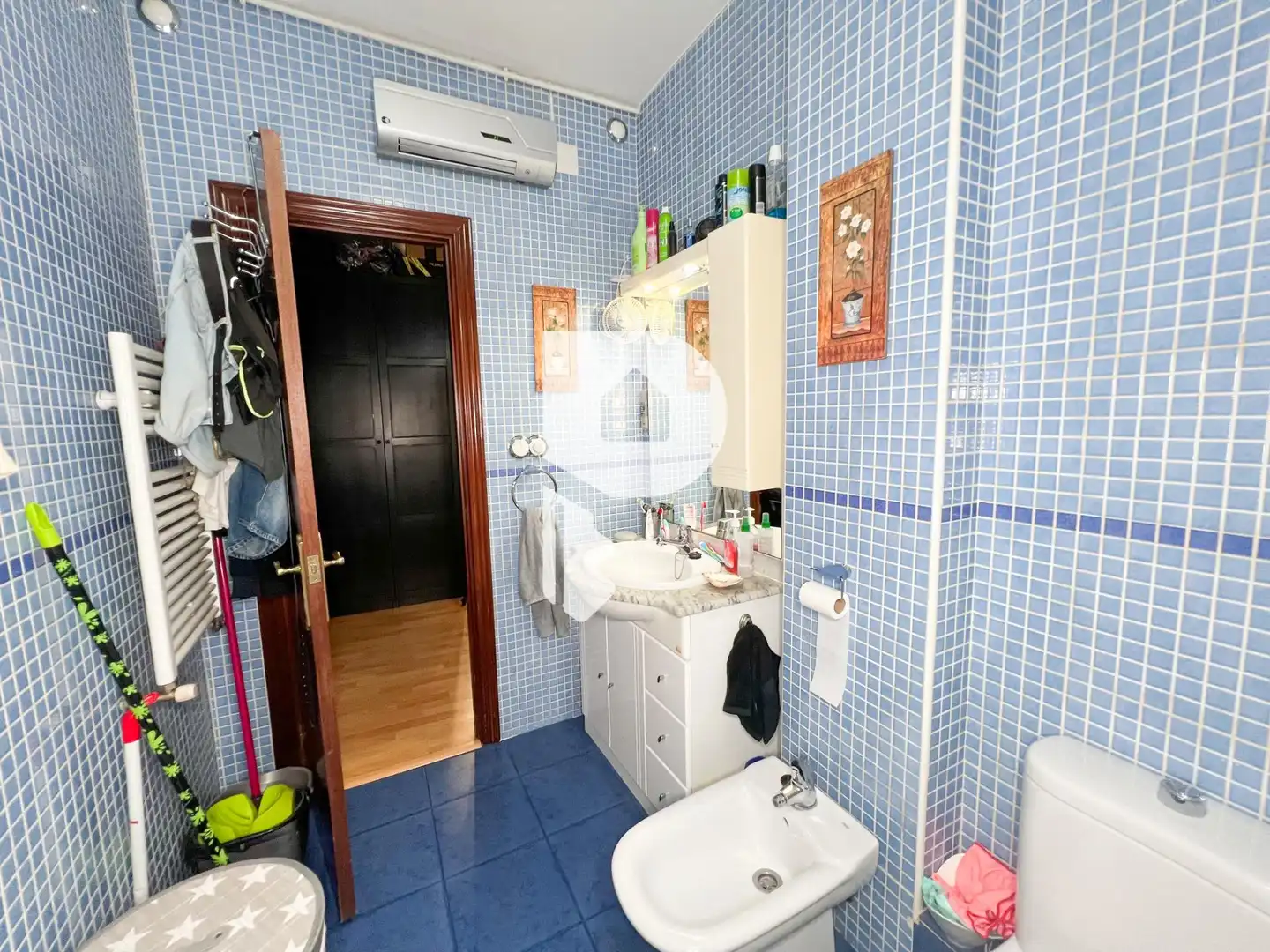 Baño de Planta baja en venta en Vallirana con Aire acondicionado, Calefacción y Parquet