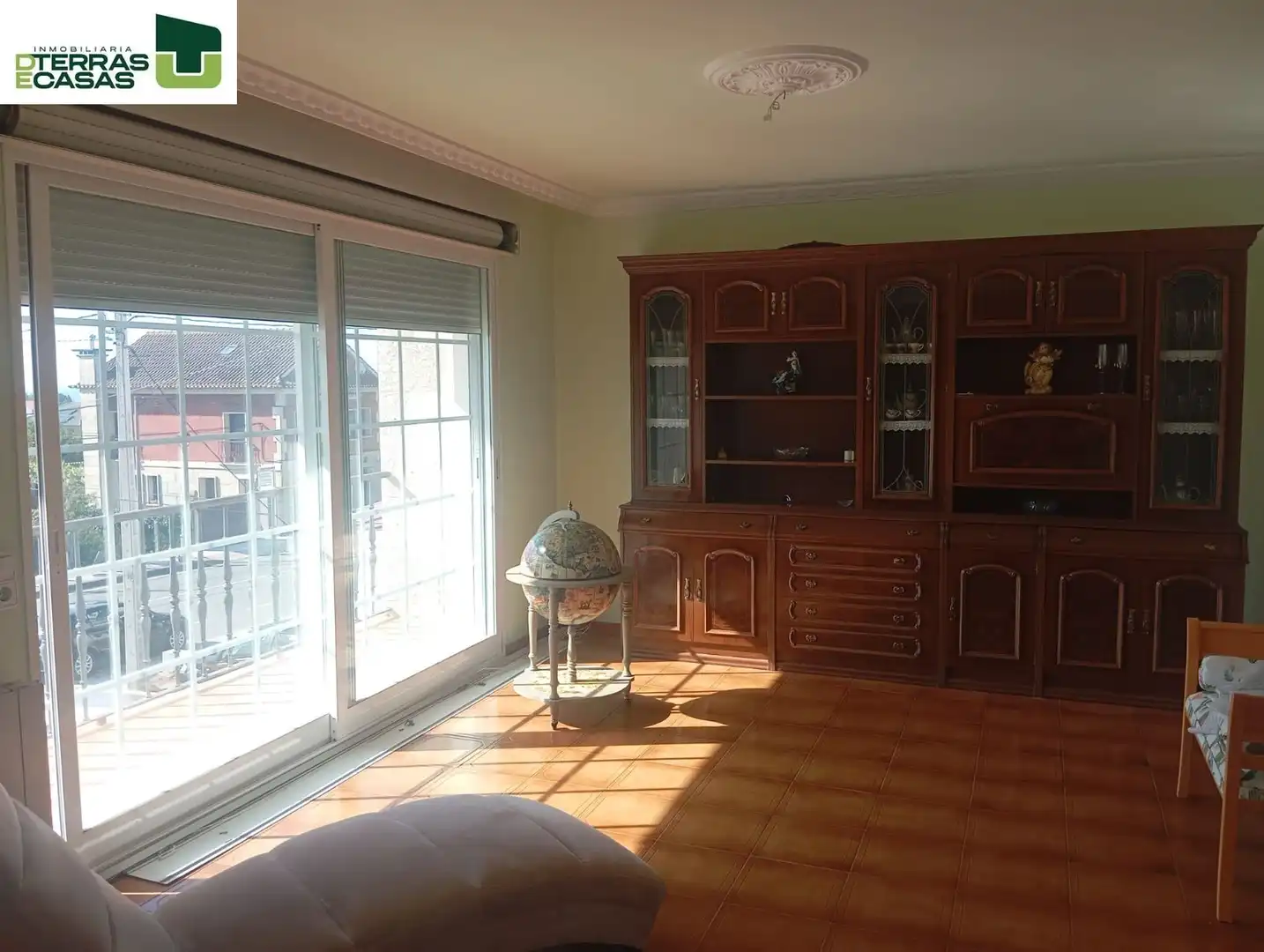 Sala d'estar de Casa o xalet en venda en Bueu amb Calefacció, Terrassa i Traster