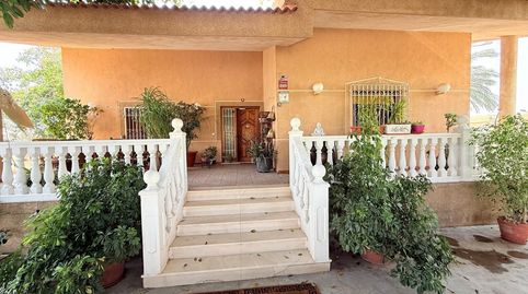 CHALET CON PARCELA, 4 DORM.  2 BAÑOS CON JARDÍN Y 39 OLIVOS EN PRODUCCIÓN