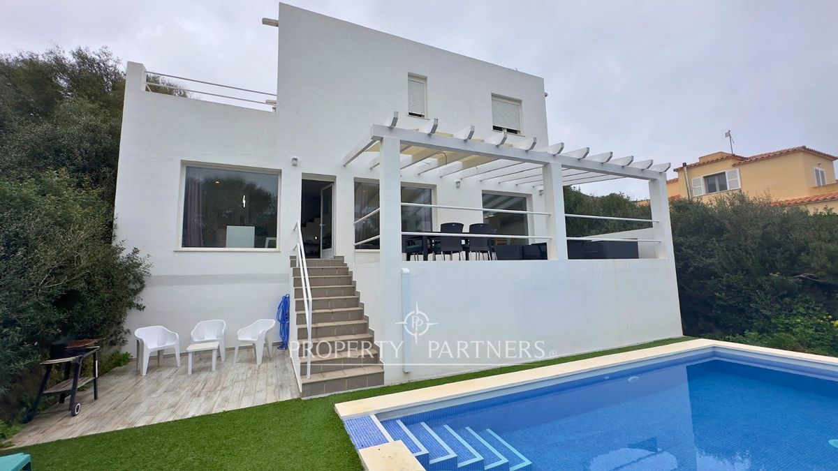 Exterior view of House or chalet for sale in Maó  with Air Conditioner, Heating and Private garden