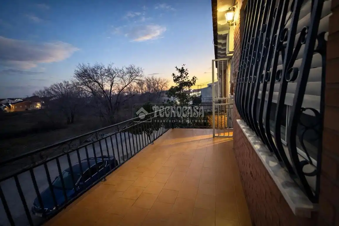 Casa adosada en venda a Pantoja