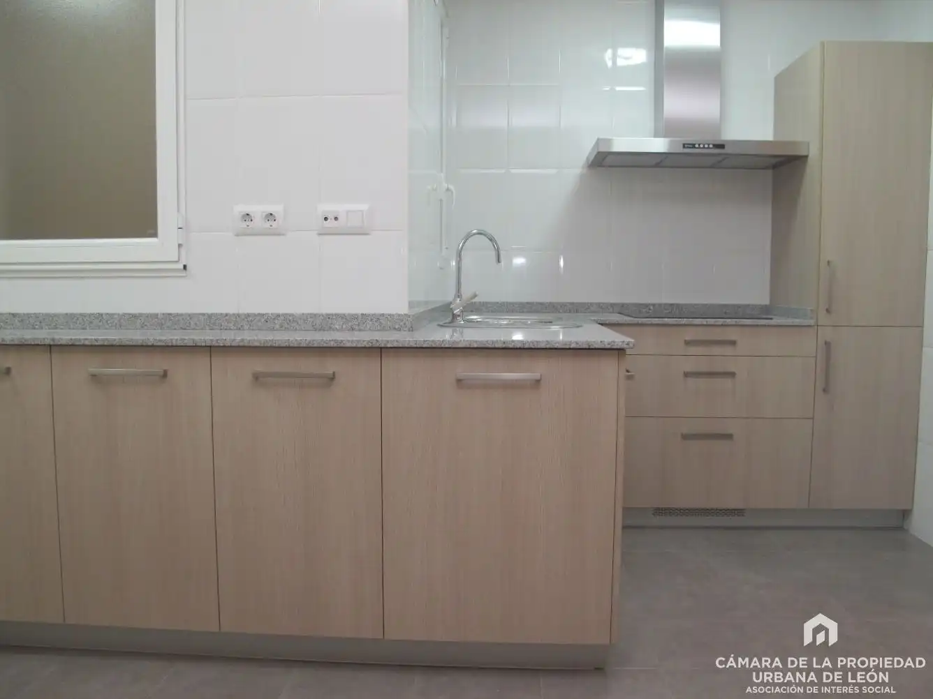 Kitchen of Flat for rent in León Capital   with Heating, Terrace and Furnished