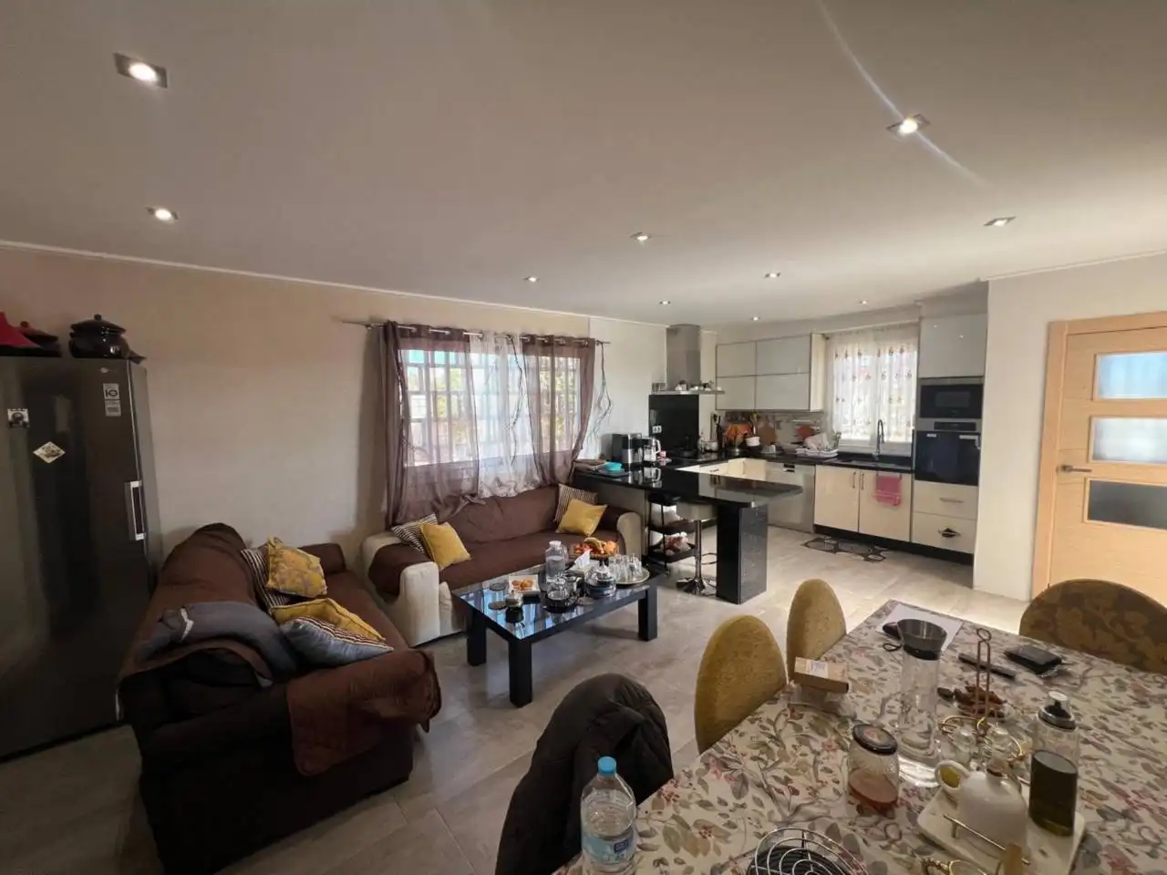 Sala d'estar de Casa o xalet en venda en Alicante / Alacant amb Aire condicionat, Calefacció i Jardí privat