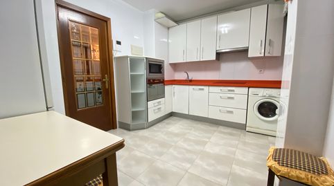 Foto 2 de Piso de alquiler en Karmelo Kalea, Santutxu - Basarrate, Bilbao