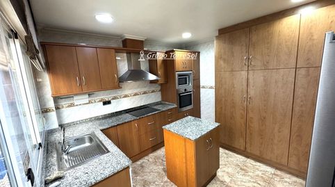 Foto 2 de Casa adosada en venta en Catral, Alicante