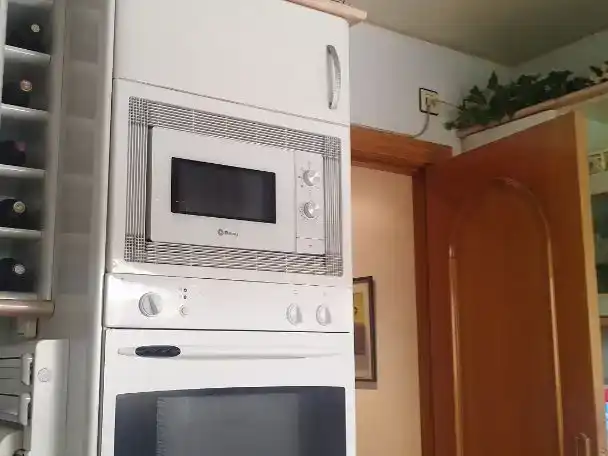 Cuina de Casa adosada en venda en Sant Vicenç Dels Horts amb Aire condicionat i Balcó