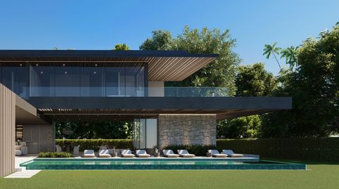 Una villa creada con atención a detalles y hermosos elementos naturales.