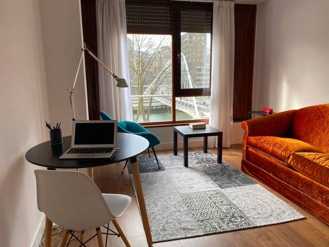 Piso en Alquiler en Campo de Volantín Pasealekua en Castaños - Begoñaibarra