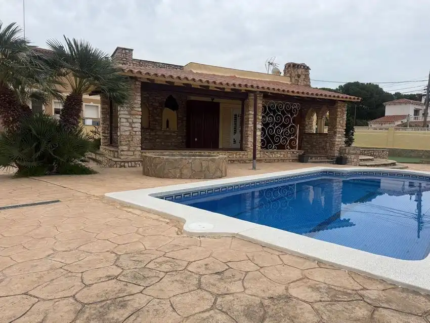 House with pool for sale in Miami Platja, imagen 2