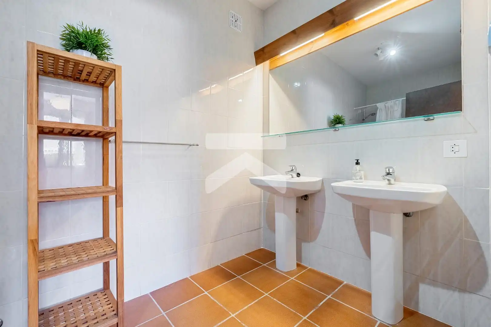Bany de Finca rústica en venda en El Molar (Tarragona) amb Aire condicionat, Calefacció i Jardí privat