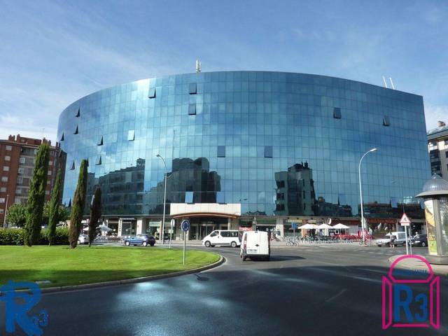 Oficina en Venta en Avenida de los Reyes Leoneses en Las Eras de Renueva