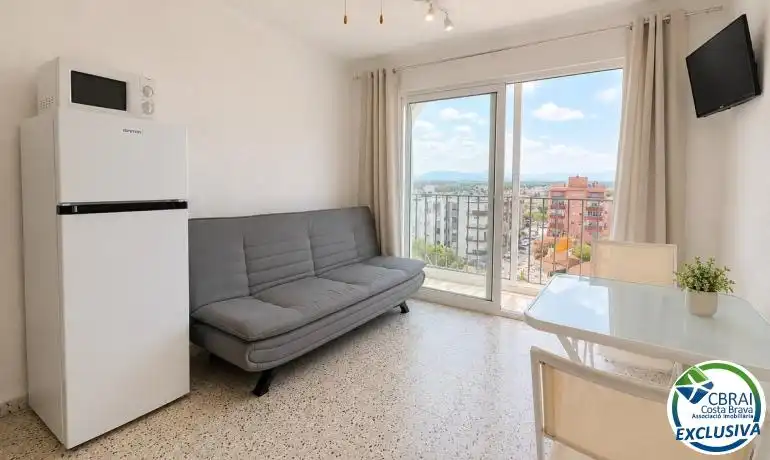 Apartament amb ascensor en venda a Carrer Muga-Delta, imagen 2