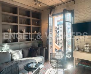 Sala d'estar de Apartament de lloguer en  Barcelona Capital amb Calefacció, Terrassa i Moblat