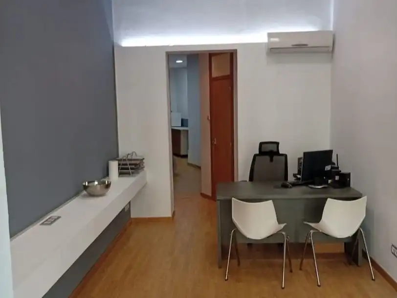 Local en venda en Barcelona amb Aire condicionat, Calefacció i Parquet