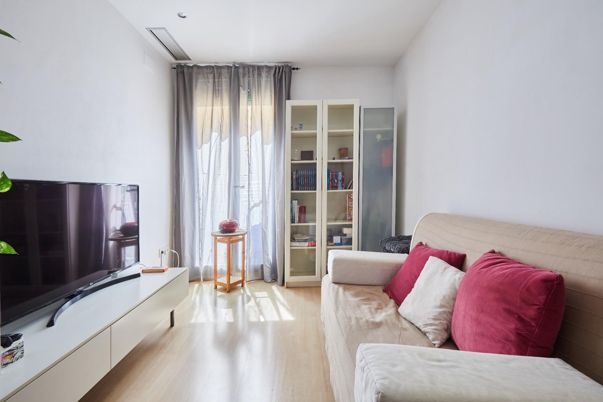 Living room of Flat for sale in  Barcelona Capital  with Air Conditioner and Heating