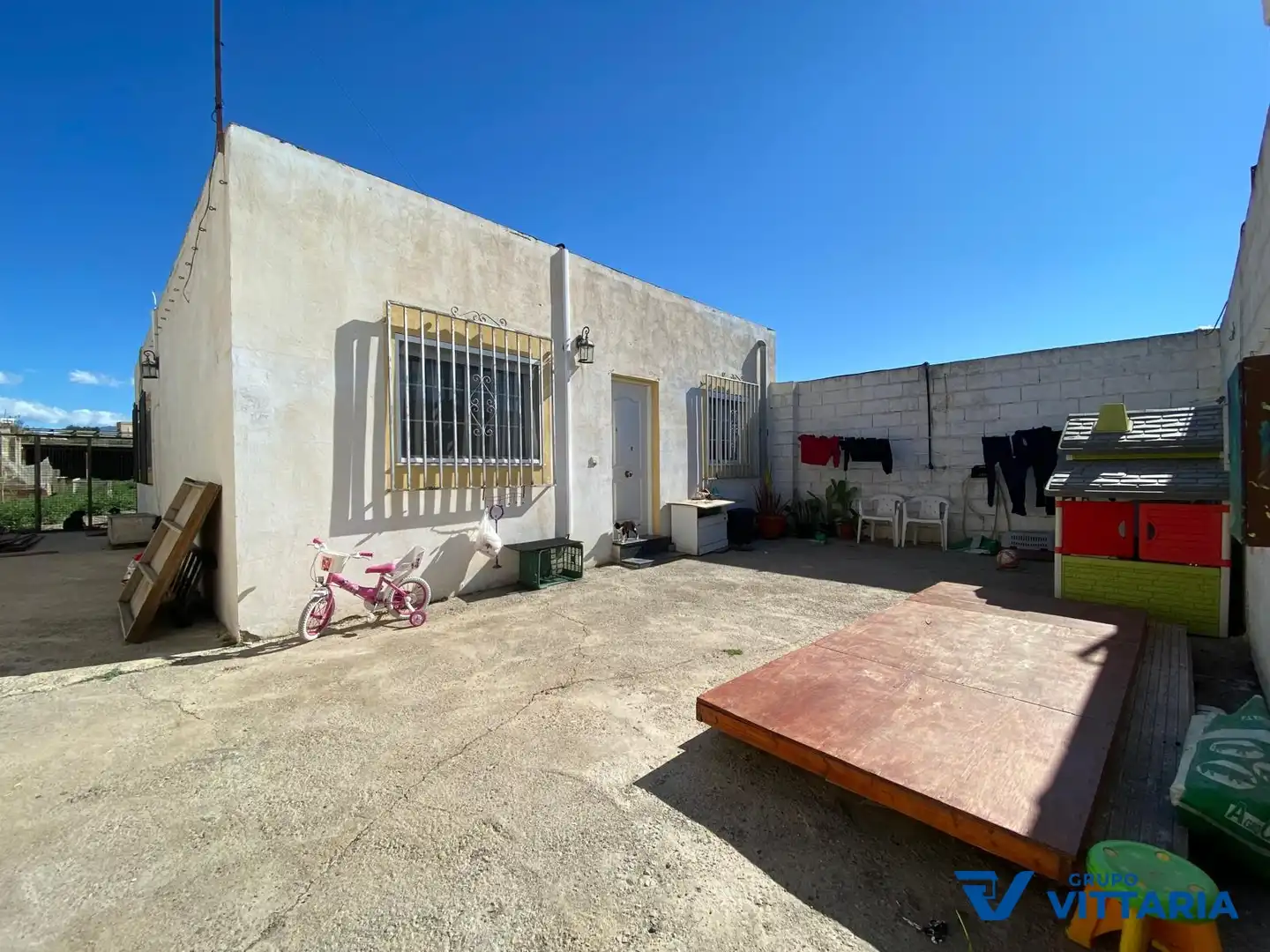 Vista exterior de Finca rústica en venda en  Almería Capital amb Aire condicionat, Jardí privat i Moblat