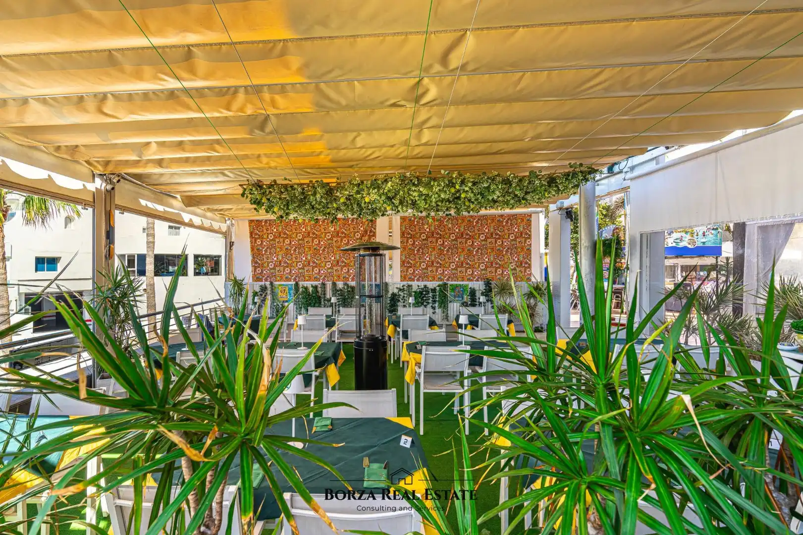 Terraza de Local en traspaso en Adeje con Terraza y Amueblado