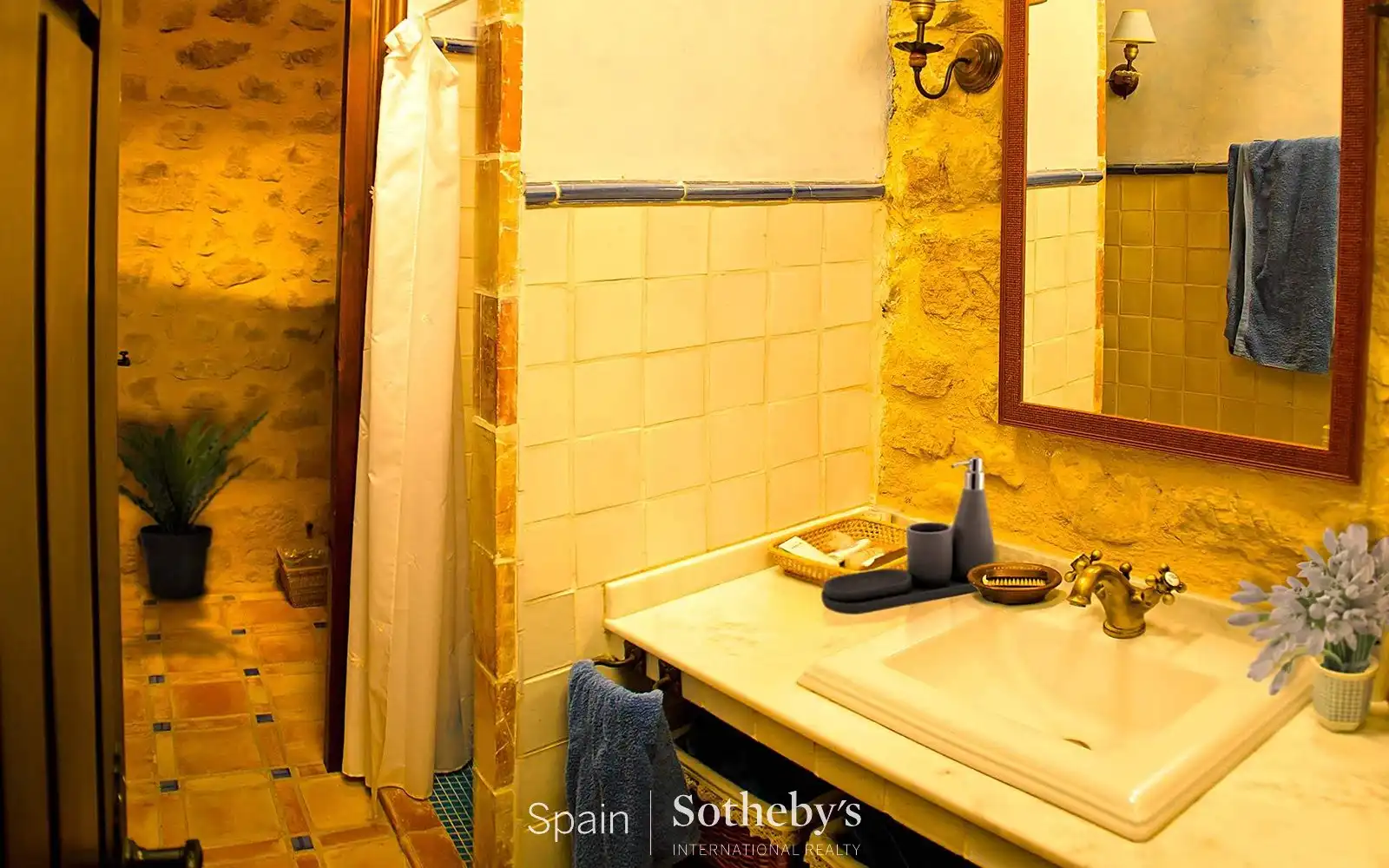 Badezimmer von Residential zum Verkauf in Villalba de Rioja