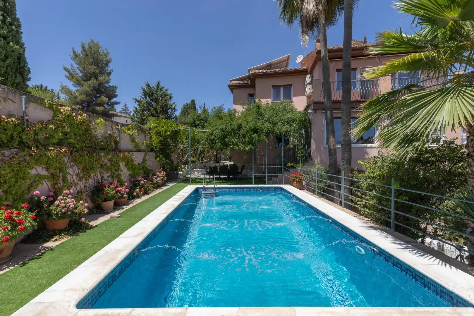Piscina de Casa o xalet en venda en Las Gabias amb Piscina comunitària